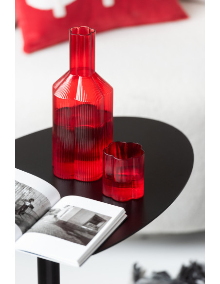 Carafe à eau en verre rouge cannelé 11x11x27 cm Fiore
