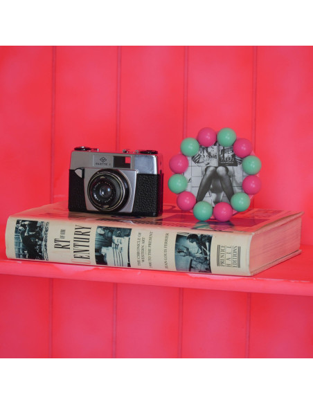 Cadre photo rond mural ou à poser en MDF rose fluo et menthe 14,5x14,5 cm Bubbles