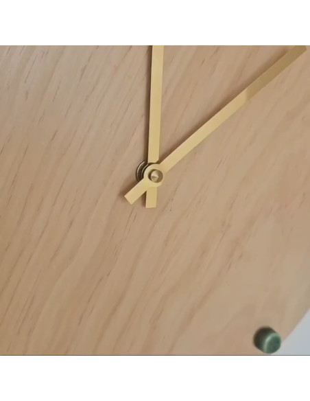 Horloge murale bois silencieuse aiguilles dorées repères verts 29 cm Aalborg