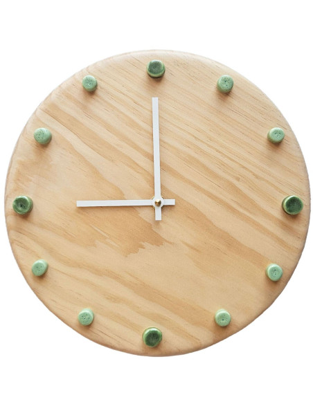 Horloge murale bois silencieuse vert menthe aiguilles blanches 29 cm Aalborg