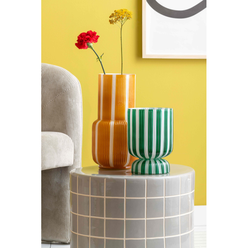 Vase en verre rayé jaune mangue...
