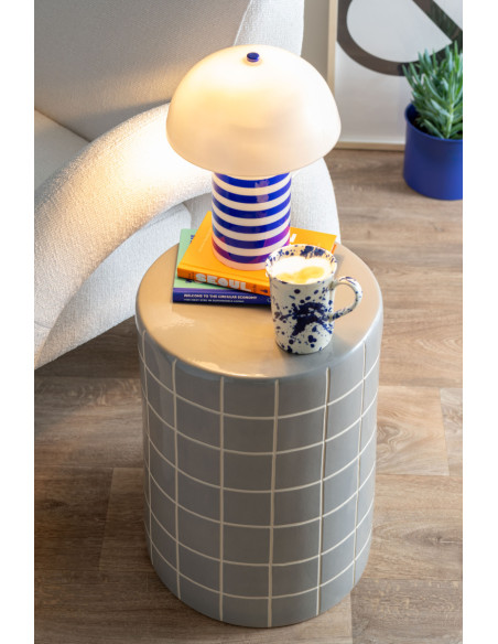 Table d’appoint en céramique grise à carreaux Retro Tiles