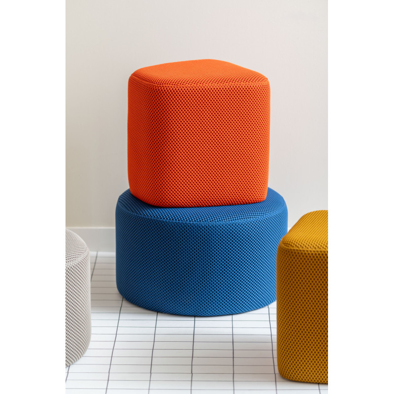 Pouf de salon triangulaire orange...