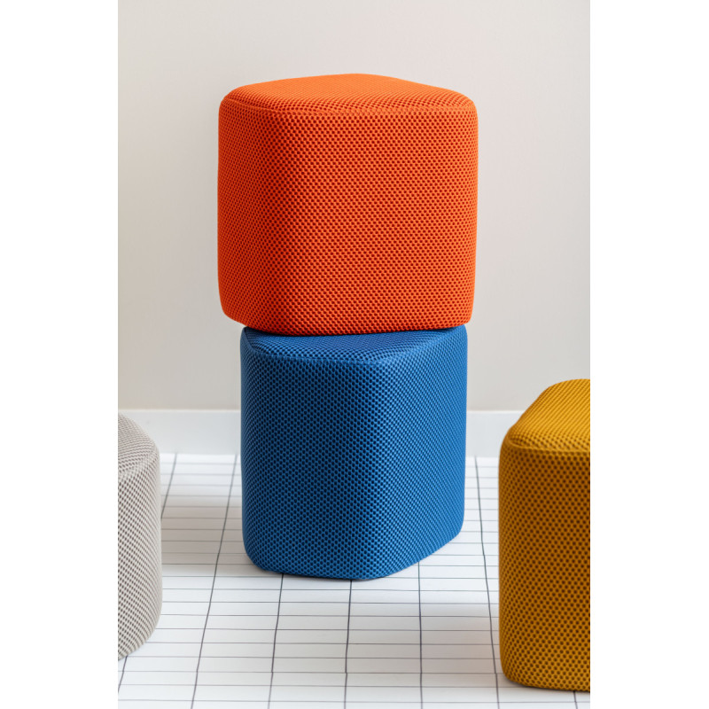 Pouf de salon triangulaire orange...