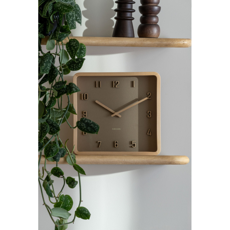 Horloge murale carrée marron en bois...