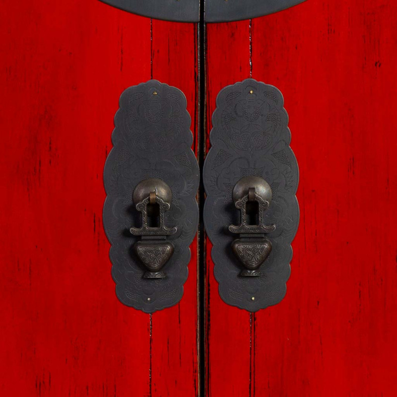 Armoire chinoise rouge laquée 194 cm...