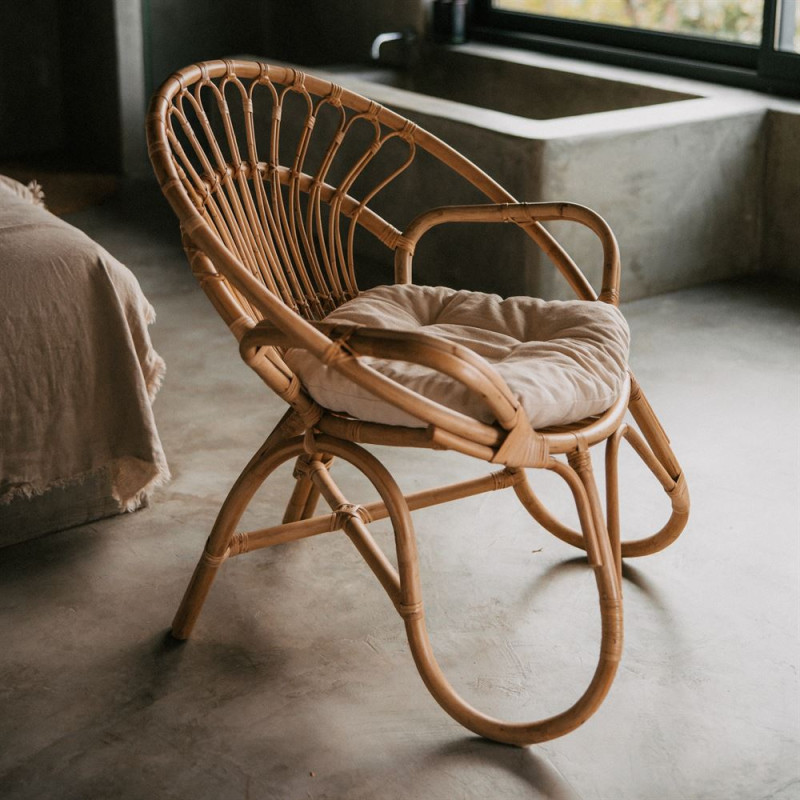 Fauteuil rotin naturel coussin blanc...