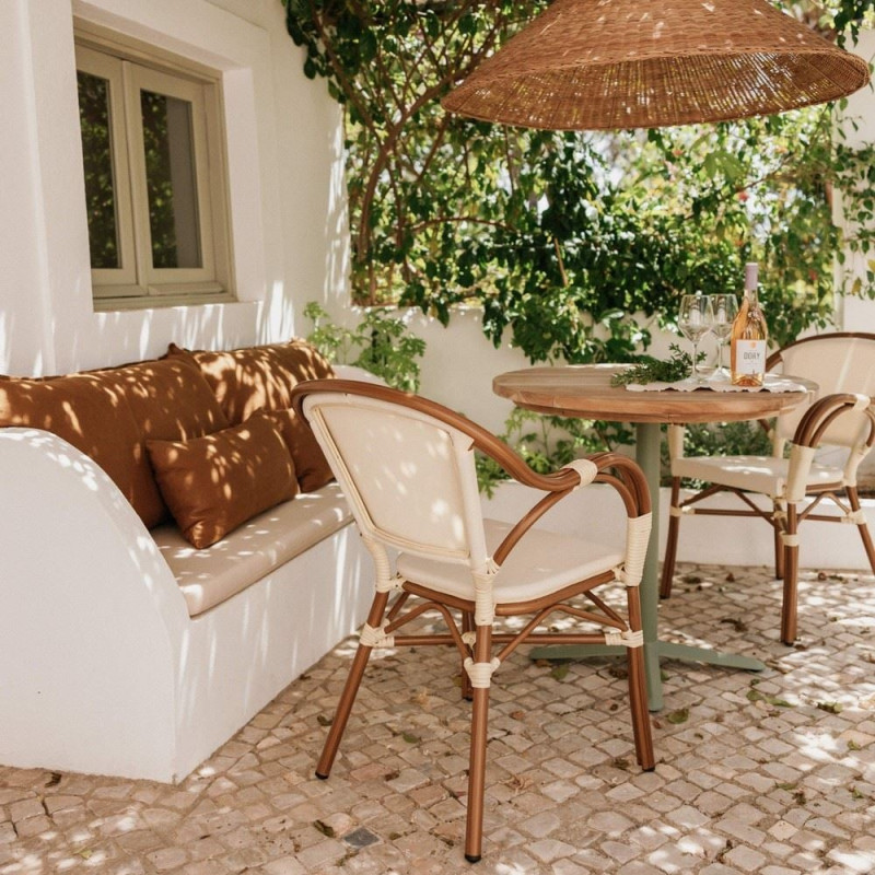 Chaise de jardin avec accoudoirs...