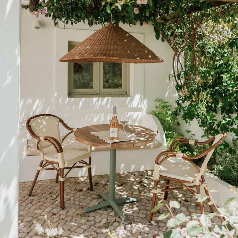 Chaise de jardin avec accoudoirs...
