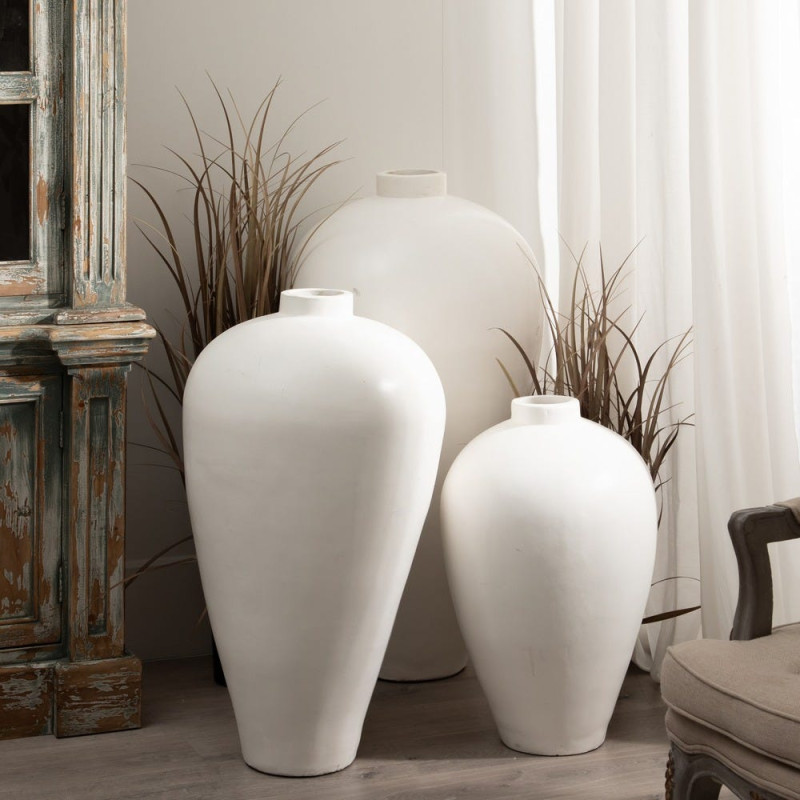 Grand vase blanc terre cuite...
