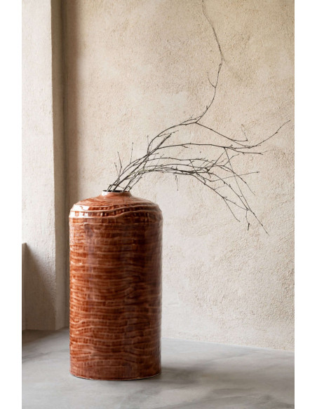 Grand vase en métal brun martelé 28x28x56 cm Vonderdam J-Line - 2