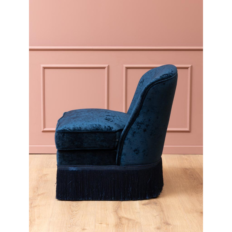 Fauteuil crapaud effet velours bleu nuit à franges Costanza  - 5