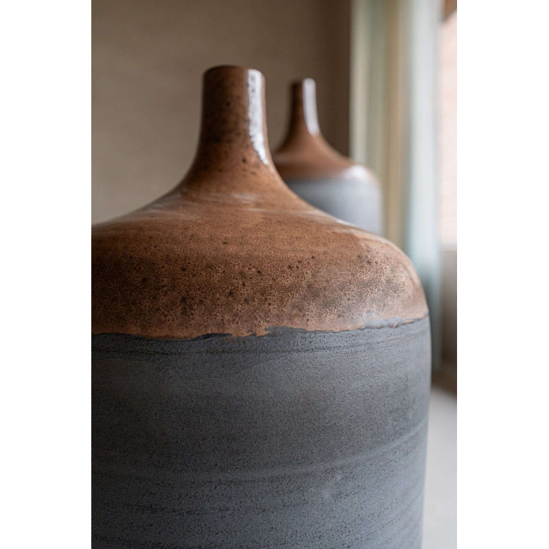 Vase de sol bouteille en céramique caramel gris bleu 34x34x80 cm Mirleft J-Line - 2