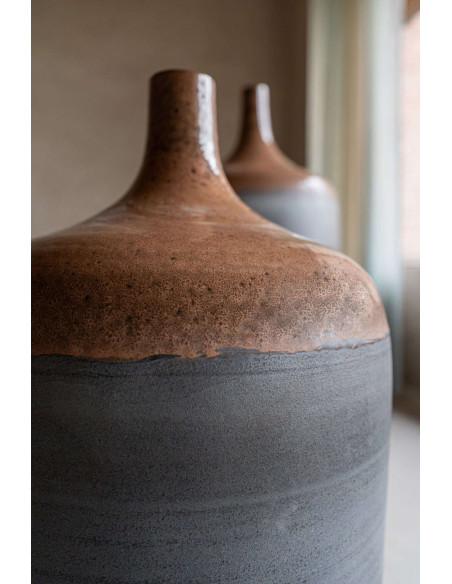 Vase de sol bouteille en céramique caramel gris bleu 34x34x80 cm Mirleft J-Line - 2