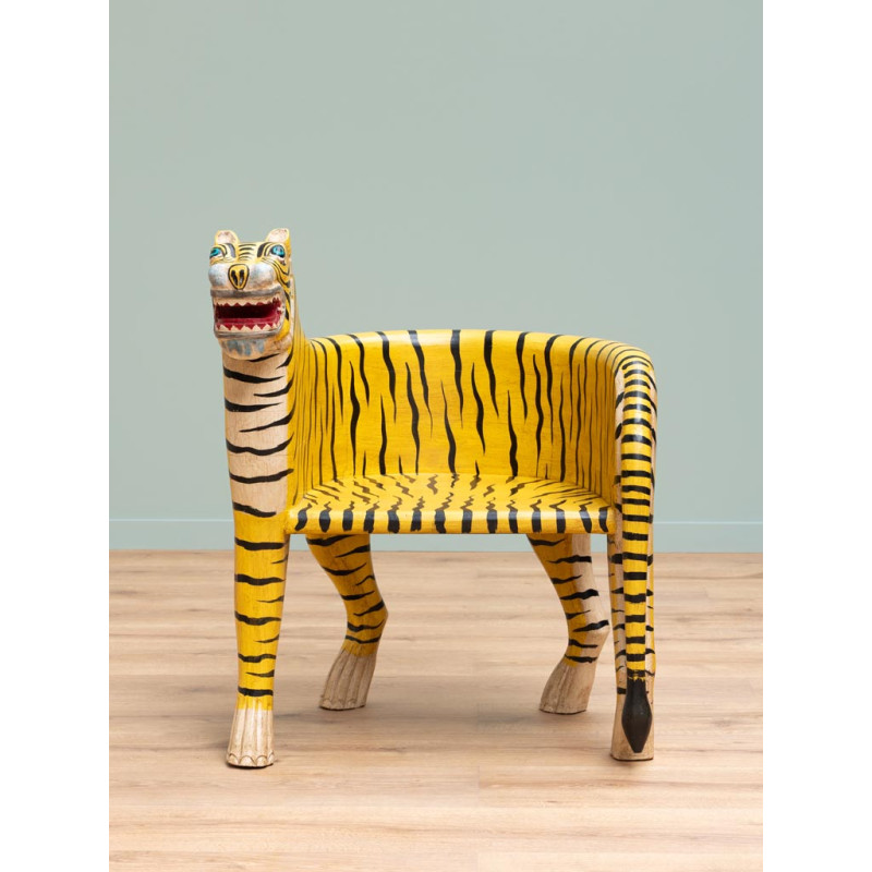 Fauteuil droit tigre sculpté en manguier 87 cm Tiger  - 4