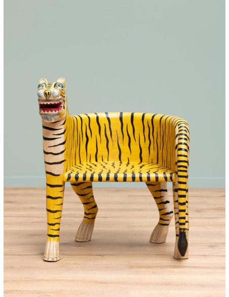Fauteuil droit tigre sculpté en manguier 87 cm Tiger  - 4