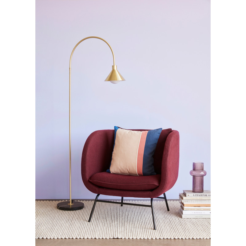 Lampadaire arc métal couleur laiton et marbre noir 60x168 cm Pipe Hübsch - 3