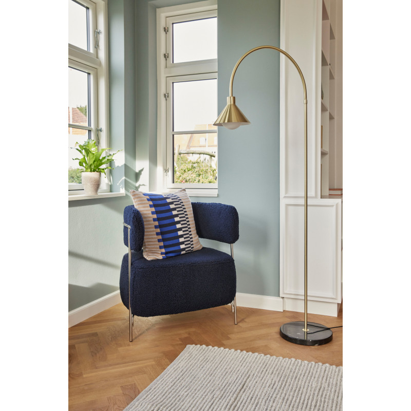 Lampadaire arc métal couleur laiton et marbre noir 60x168 cm Pipe Hübsch - 4