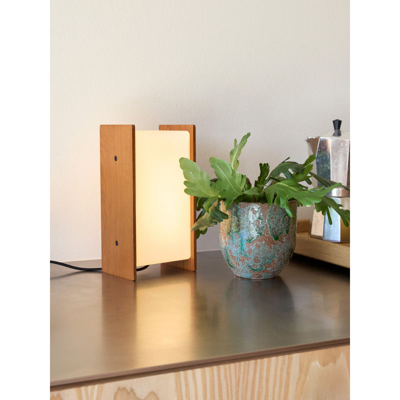 Lampe à poser LED chêne verre opale 13x10x25 cm Sabi Hübsch - 4