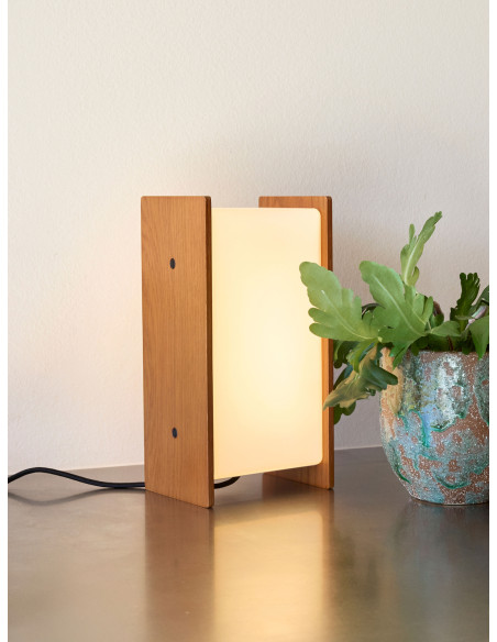 Lampe à poser LED chêne verre opale 13x10x25 cm Sabi Hübsch - 2