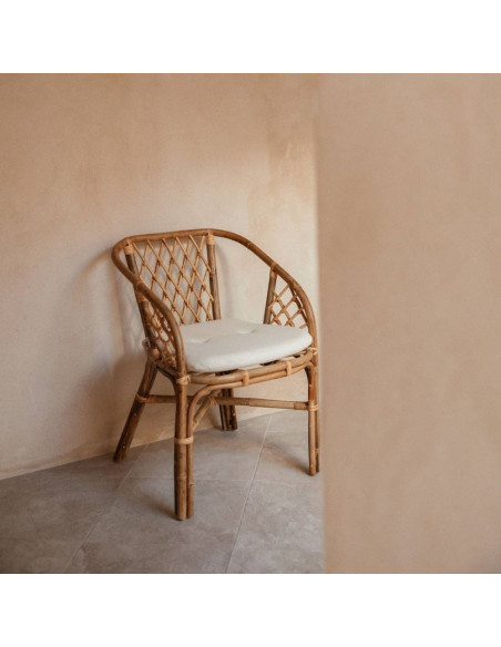Fauteuil en rotin naturel brun miel avec coussin blanc 59x67x84 cm Loriva  - 2