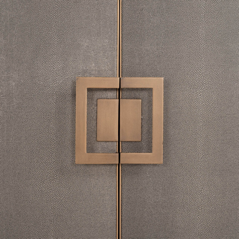 Buffet 4 portes en chêne noir effet galuchat 193x45x85 cm Bloomville Richmond Interiors - 8