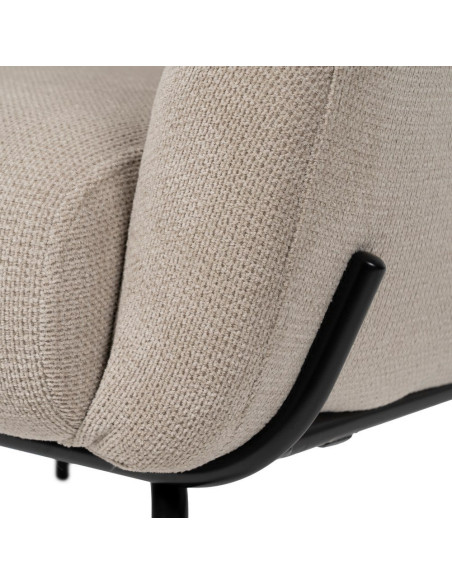 Fauteuil enveloppant beige en tissu et métal noir 77x72x68 cm Lareloro Ixia - 7