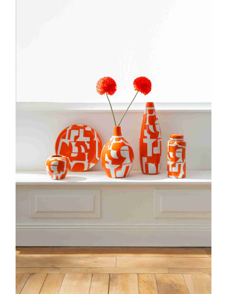 Grand vase géométrique en porcelaine orange écru 16,5x16,5x53 cm Snoik J-Line - 1